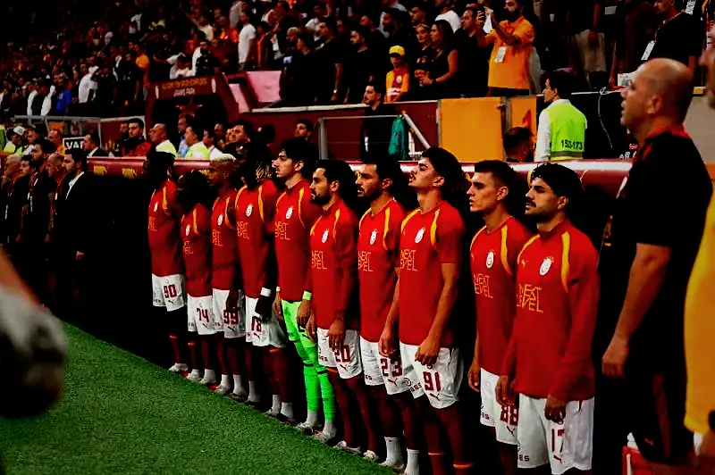 Galatasaray'da yıldız isim için flaş karar! 9 galatasarayda yildiz isim icin flas karar 7 KNWbehQN