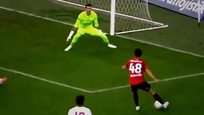 galatasaraydan 8 ay sonra bir ilk salih ucanin kacirdiklari maca damga vurdu 3 BTWX9XPB