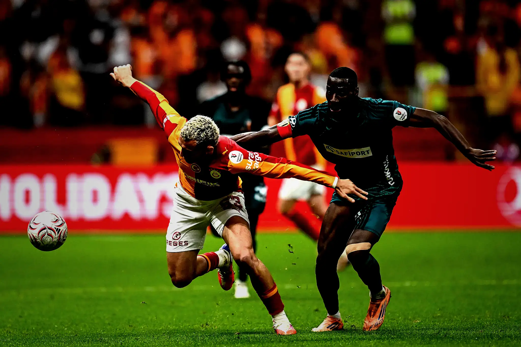 Galatasaray'dan flaş Barış Alper Yılmaz kararı! Form düşüklüğü sonrası... 5 galatasaraydan flas baris alper yilmaz karari form dusuklugu sonrasi 3 pFBGmWWP