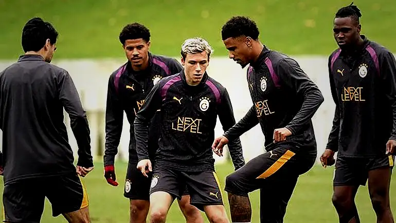 Galatasaray'dan Leao için sakatlık açıklaması! MR sonucu aşikâr oldu 2 galatasaraydan leao icin sakatlik aciklamasi mr sonucu asik r oldu 0 yUbyq1e2