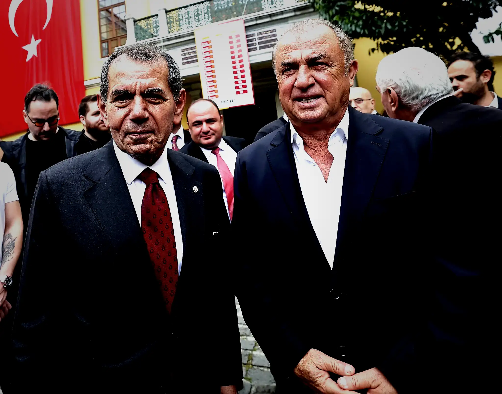 galatasaraydan transfer bombasi sampiyonlar ligi icin deva o yildiz isim 10