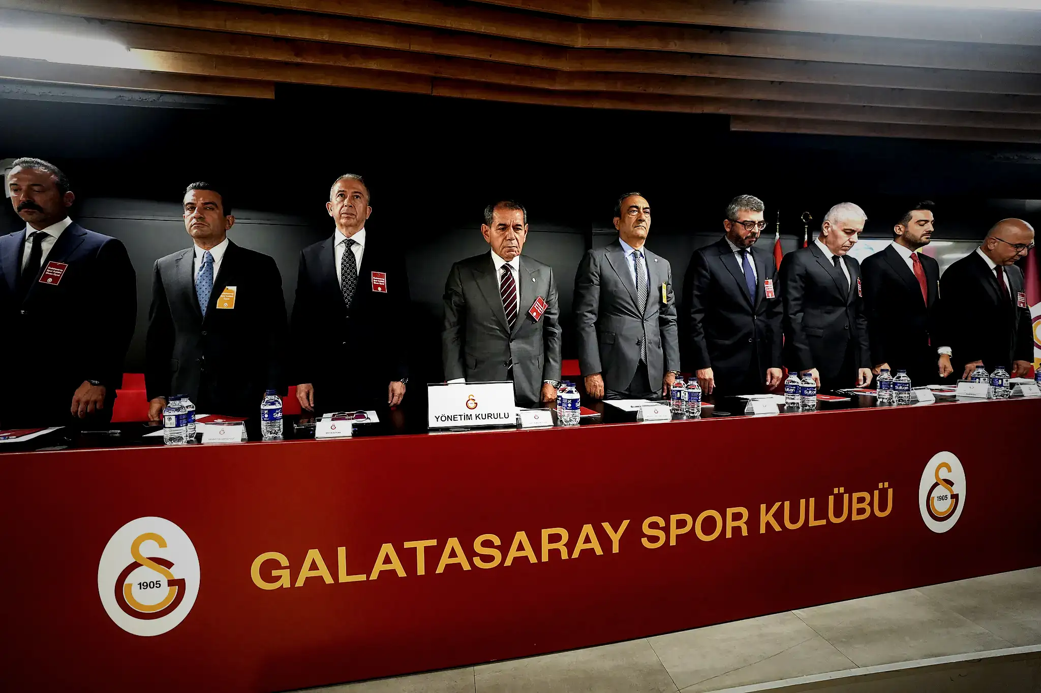 galatasaraydan transfer bombasi sampiyonlar ligi icin deva o yildiz isim 8 ciVHN95i
