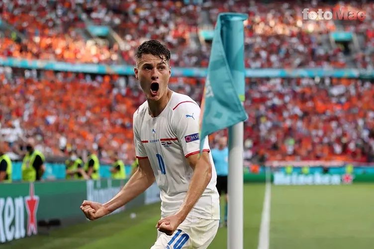 Galatasaray'dan transferde kafa karıştıran hamle! Osimhen ekipten ayrılacak mı? 12 galatasaraydan transferde kafa karistiran hamle osimhen ekipten ayrilacak mi 10 Mi4iE7T7