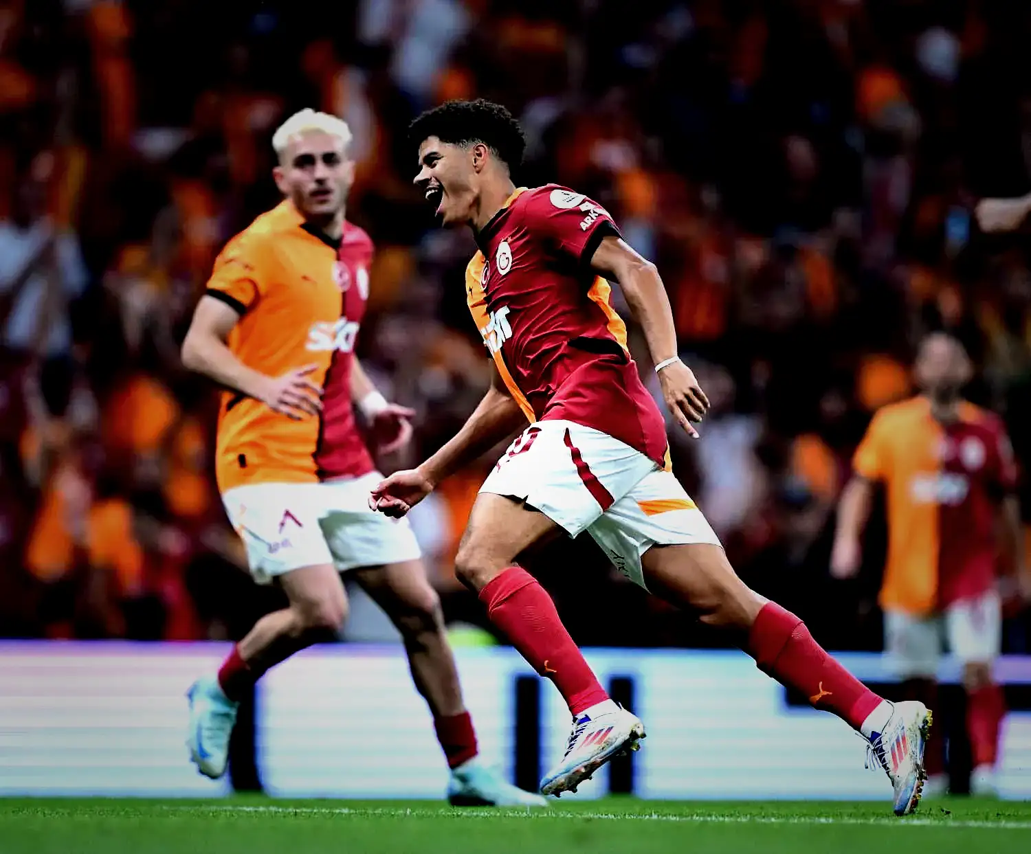Galatasaray'ın yıldızına Premier Lig'den kanca! 3 galatasarayin yildizina premier ligden kanca 1 3uOMwW8z