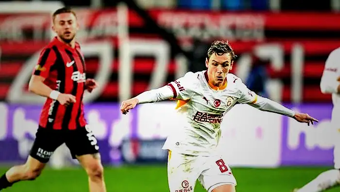Gençlerbirliği - Galatasaray maçında tartışmalı karar! Deniz Çoban'dan hakeme sert tenkit: 'Penaltıyı atladı' 2 genclerbirligi galatasaray macinda tartismali karar deniz cobandan hakeme sert tenkit penaltiyi atladi 0 itNkuSeM