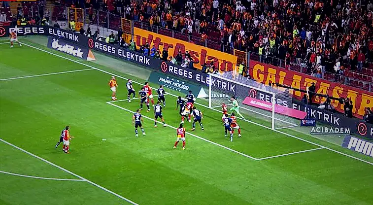 Gianniotis'ten art arda kritik kurtarışlar 1 gianniotisten art arda kritik kurtarislar 5DNjwqDU
