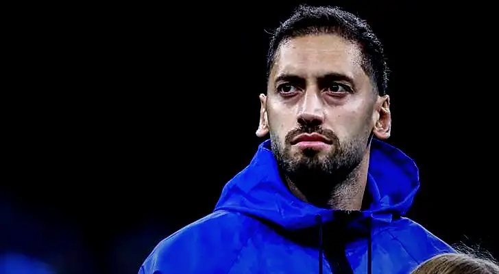 Hakan Çalhanoğlu için flaş gelişme! Sözleşmeyi duyurdular 1 hakan calhanoglu icin flas gelisme sozlesmeyi duyurdular FfYwZ7Ft