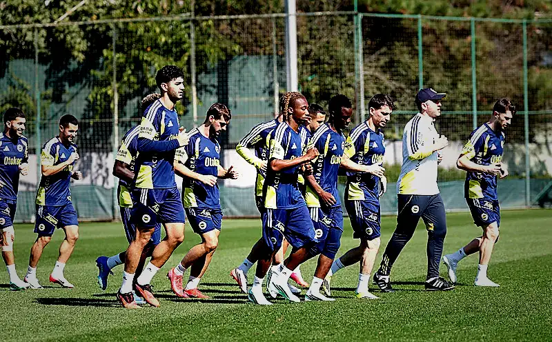 İsmail Kartal kararını verdi! İşte Fenerbahçe'nin Aston Villa maçı mümkün 11'i 2 ismail kartal kararini verdi iste fenerbahcenin aston villa maci mumkun 11i 0 UzfylzcR
