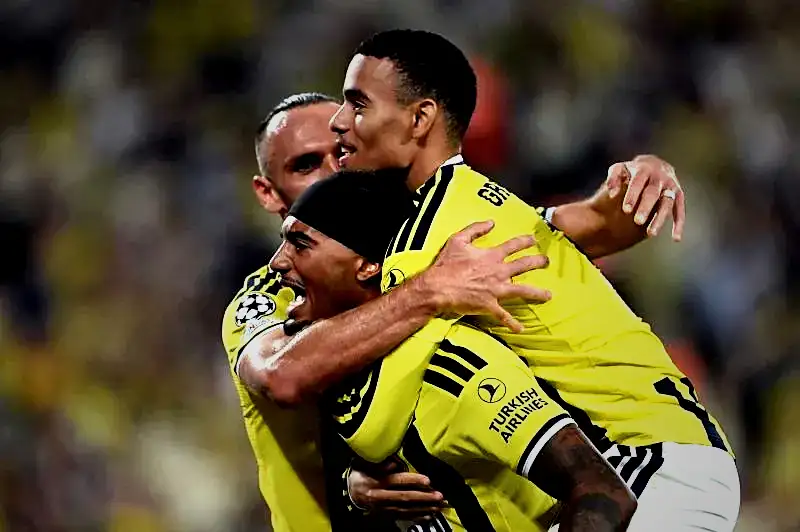 İsmail Kartal kararını verdi! İşte Fenerbahçe'nin Aston Villa maçı mümkün 11'i 12 ismail kartal kararini verdi iste fenerbahcenin aston villa maci mumkun 11i 10 QuZiMF4R