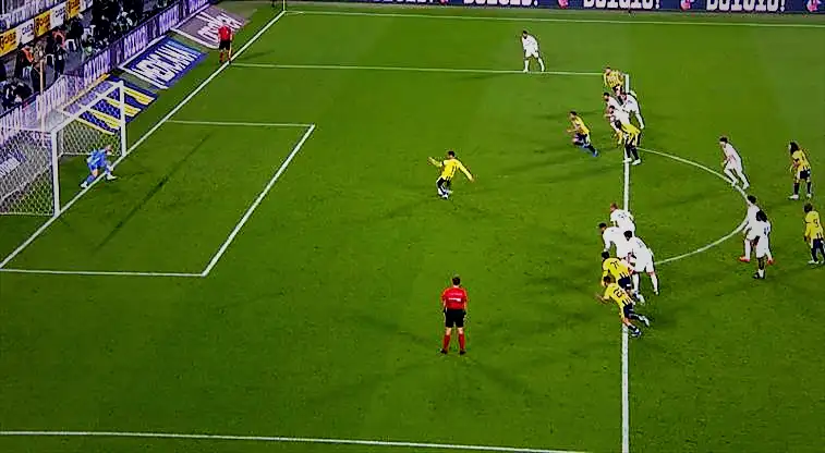 İşte Fenerbahçe'nin iptal edilen golü! 1 iste fenerbahcenin iptal edilen golu 76CX28mt