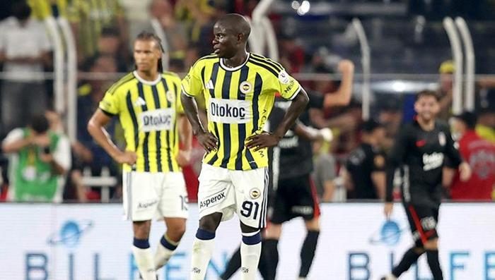 İşte Fenerbahçe'nin kritik virajı! Çanlar İsmail Kartal için çalıyor... 2 iste fenerbahcenin kritik viraji canlar ismail kartal icin caliyor 0 jgM5Du9j