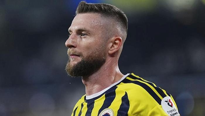 İşte Fenerbahçe'nin kritik virajı! Çanlar İsmail Kartal için çalıyor... 5 iste fenerbahcenin kritik viraji canlar ismail kartal icin caliyor 3 UMqPIFLB