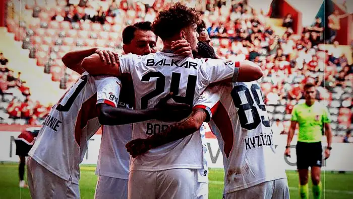 İşte Üstün Lig'in şampiyonu! Yapay zekadan olay iddia: Tüm kadroları sıraladı 16 iste ustun ligin sampiyonu yapay zekadan olay iddia tum kadrolari siraladi 14 jlIrpOBz