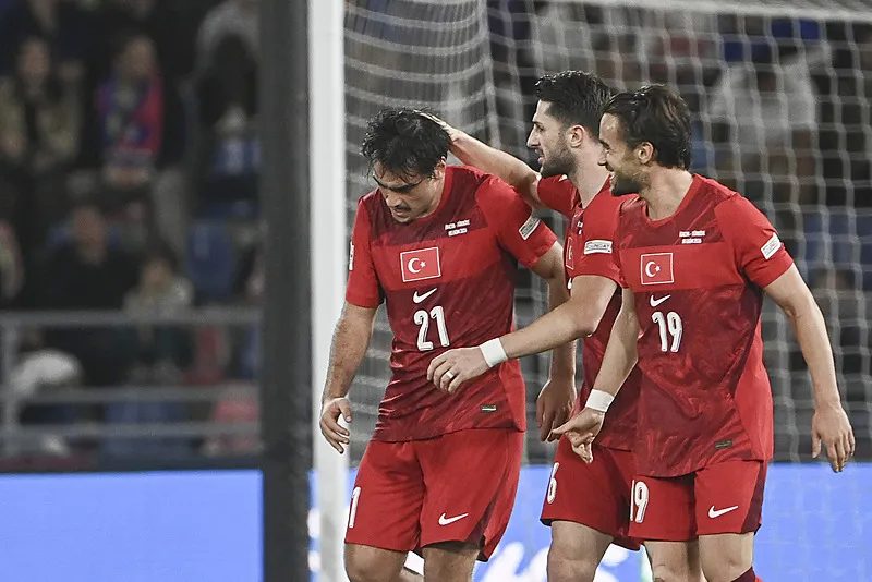 İtalyan basını ulusal maçı manşetlere taşıdı! "Montella'yı güç durumda bıraktı" 9 italyan basini ulusal maci mansetlere tasidi montellayi guc durumda birakti 7 bNLhmkYr