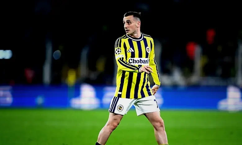 kadikoyde kerem akturkogluna buyuk tepki 8IJMwPEa