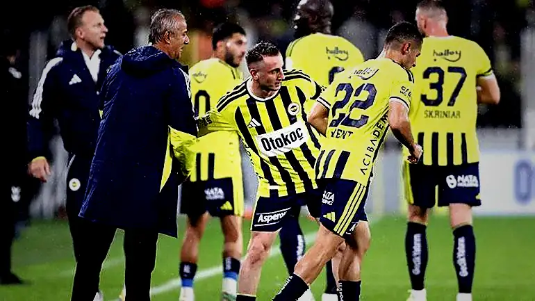 Kerem Aktürkoğlu sonunda sahnede! Fenerbahçe ligde sürat kesmiyor 2 kerem akturkoglu sonunda sahnede fenerbahce ligde surat kesmiyor 0 NNvwfQIC