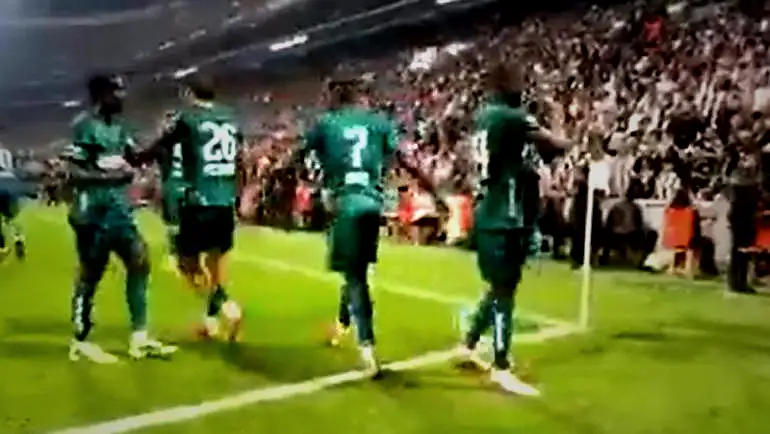 kocaelispor oyuncusuna pet bardak atan supheliye tutuklama talebi 0 7C2bvPDi