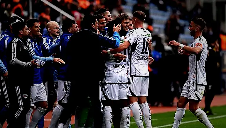 konutunda pasalar gibi 4 gollu galibiyet samsunspora bjelica da deva olamadi mac ozeti pdzjmtHC