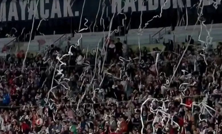 Konyaspor-Filistin maçında manalı an! 10.14'te oyun durdu 8 konyaspor filistin macinda manali an 1014te oyun durdu RceUUBKw