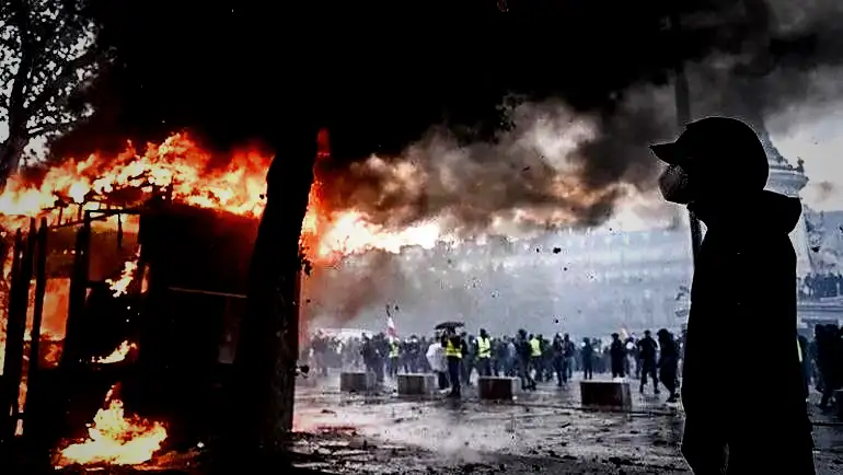 Lille-Galatasaray maçı ertelenecek mi? Sokağa çıkma yasağı duyuru edildi 3 lille galatasaray maci ertelenecek mi sokaga cikma yasagi duyuru edildi 1 mz6wLuNz