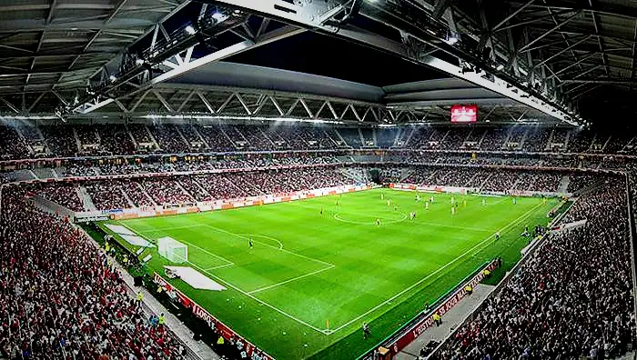 Lille'de oteli yaktılar! Galatasaray maçı öncesi olaylar çığrından çıktı: Gözler UEFA'ya çevrildi 2 lillede oteli yaktilar galatasaray maci oncesi olaylar cigrindan cikti gozler uefaya cevrildi 0 SFfzA9XC