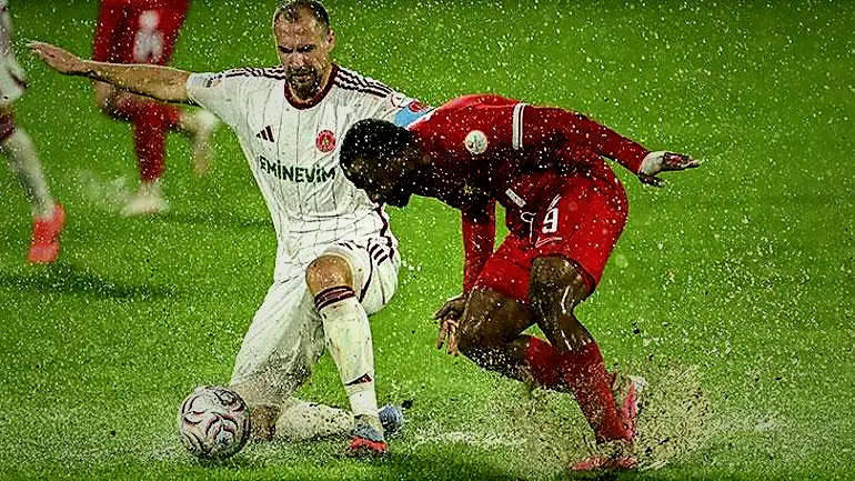 mac yarida kaldi umraniyespor boluspor macina yagmur manisi 0 dDwmPHmu