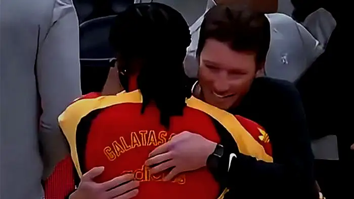 NBA yıldızı Lu Dortz'dan Galatasaray hamlesi! Görenler inanamadı geceye damga vurdu 5 nba yildizi lu dortzdan galatasaray hamlesi gorenler inanamadi geceye damga vurdu 3 KLaiKbiH