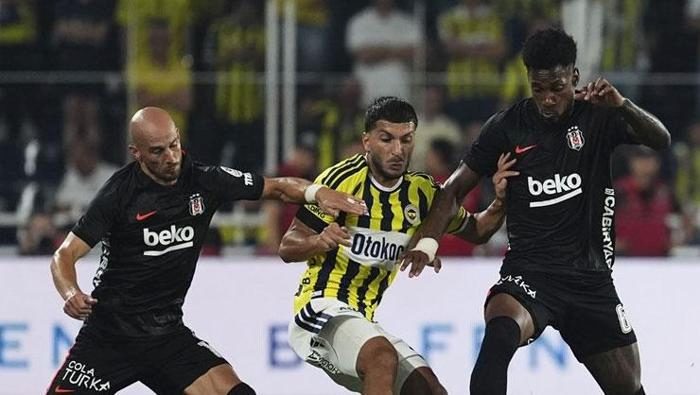 Nihat Kahveci'den Fenerbahçe'nin yıldızına çok sert kelamlar: 'Yürüyerek oynayamazsın!' | 'Büyük formasyon hatası' 4 nihat kahveciden fenerbahcenin yildizina cok sert kelamlar yuruyerek oynayamazsin buyuk formasyon hatasi 2 z2I9LIeh