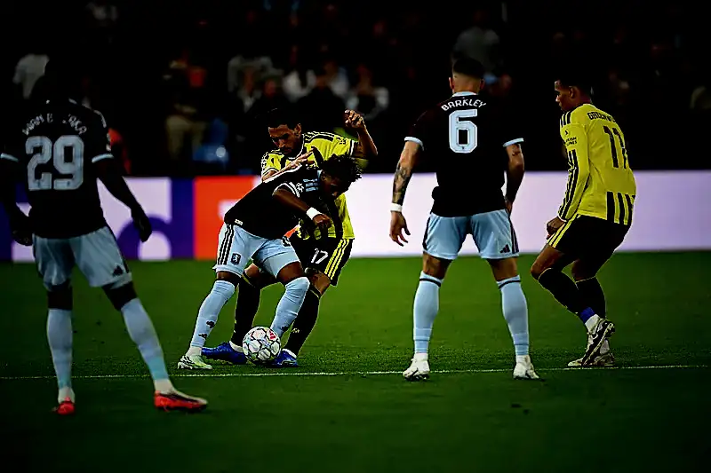 Ömer Üründül'den Aston Villa-Fenerbahçe maçı değerlendirmesi: Bir tek Oğuz Aydın ayakta kaldı 7 omer urundulden aston villa fenerbahce maci degerlendirmesi bir tek oguz aydin ayakta kaldi 5 JM2kp6bS
