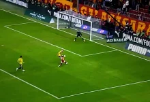osimhen caprazdan vurdu ederson cikartti kritik kurtaris KhzrBB4k