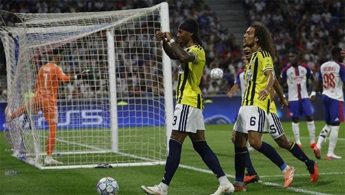 ÖZEL | UEFA, soruşturma açtı pekala şimdi ne olacak? Guendouzi ve Greenwood ne kadar ceza alacak? '5 maça kadar...' 11 ozel uefa sorusturma acti pekala simdi ne olacak guendouzi ve greenwood ne kadar GlJF1P6r