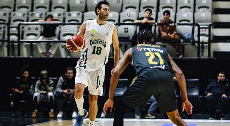 ÖZET | Esenler Erokspor, ligde ilk galibiyetini aldı 1 ozet esenler erokspor ligde ilk galibiyetini aldi bKA5CIY9