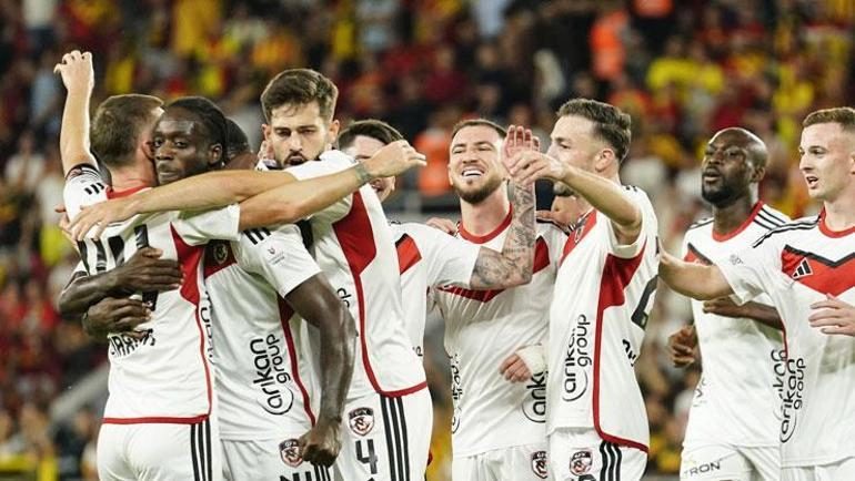 (ÖZET) Gaziantep FK deplasmanda gol oldu yağdı! Göztepe'yi farklı geçti | Göztepe - Gaziantep FK maç sonucu: 2-4 2 ozet gaziantep fk deplasmanda gol oldu yagdi goztepeyi farkli gecti goztepe gaziantep