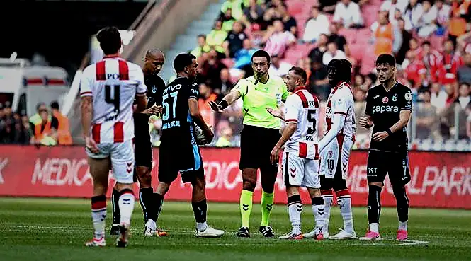 (ÖZET) Karadeniz derbisinde kazanan Trabzonspor! Samsunspor - Trabzonspor maçı sonucu: 0-3 6 ozet karadeniz derbisinde kazanan trabzonspor samsunspor trabzonspor maci sonucu 0 3 4