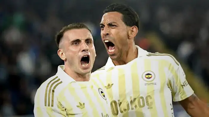 Rizespor - Fenerbahçe maçında penaltı tartışması! Trio yorumladı: 'Ayağa basma var ancak...' 2 rizespor fenerbahce macinda penalti tartismasi trio yorumladi ayaga basma var ancak 0 aFqZFUH3