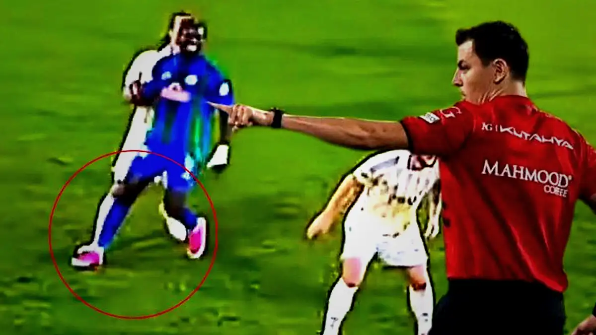 rizespor fenerbahce macinda penalti tartismasi trio yorumladi ayaga basma var ancak y7OK3ihl