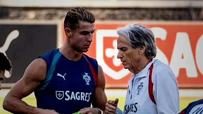 Ronaldo'dan olay açıklamalar! Jorge Jesus krizi sonrası sessizliğini bozdu: 'Tarihin en güzeli benim' 2 ronaldodan olay aciklamalar jorge jesus krizi sonrasi sessizligini bozdu tarihin en guzeli benim 0 EfdmHpbO