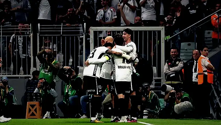sinan kaloglundan besiktas tahlili ataktaki ustunluk savunmaya yansimali 0 RTjnCZma