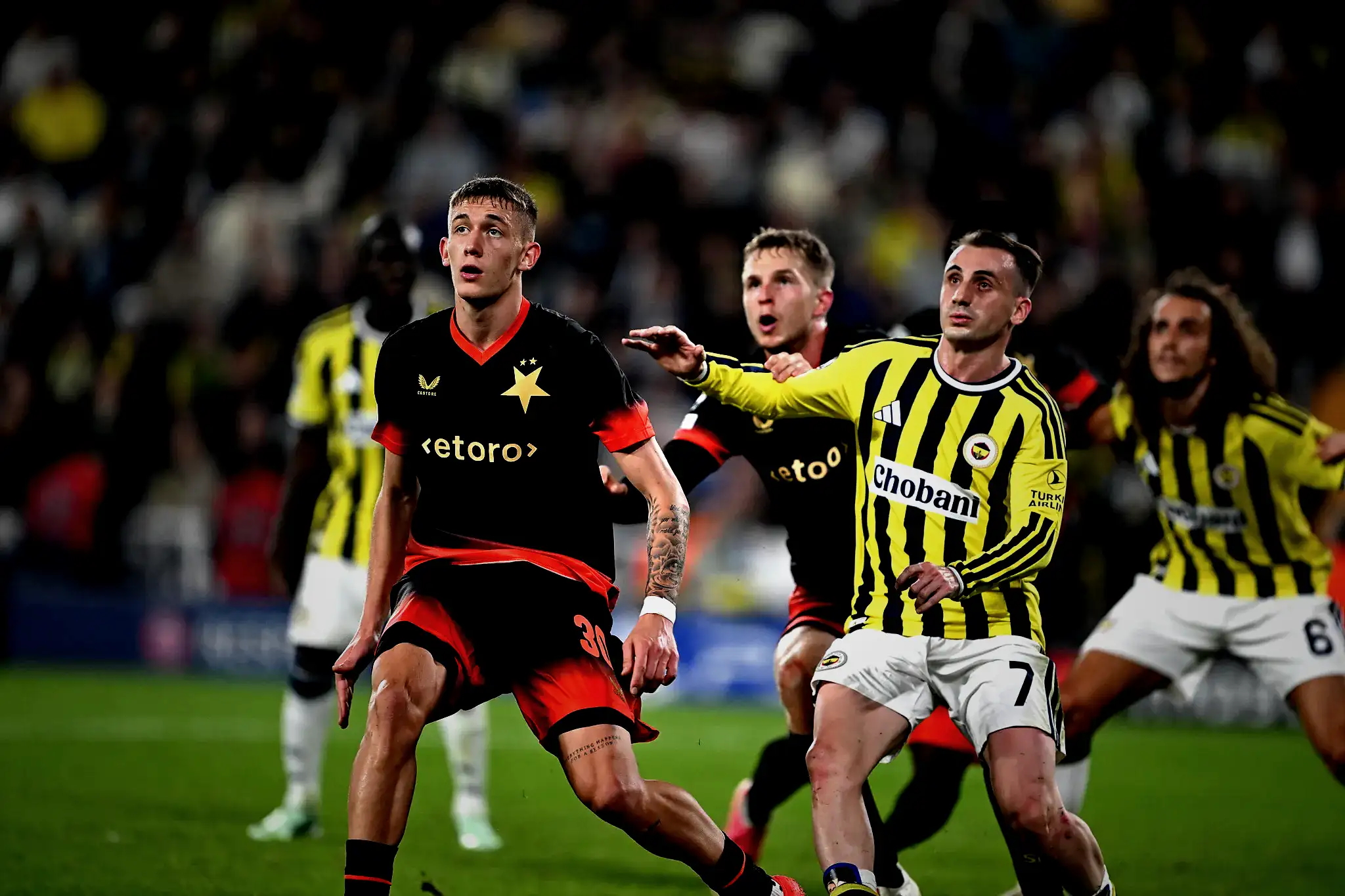 Spor müellifleri Fenerbahçe-Slavia Prag maçını yorumladı: S. Praglı oyuncular bile inanamadı! 14 spor muellifleri fenerbahce slavia prag macini yorumladi s pragli oyuncular bile inanamadi 12 QcAddvee
