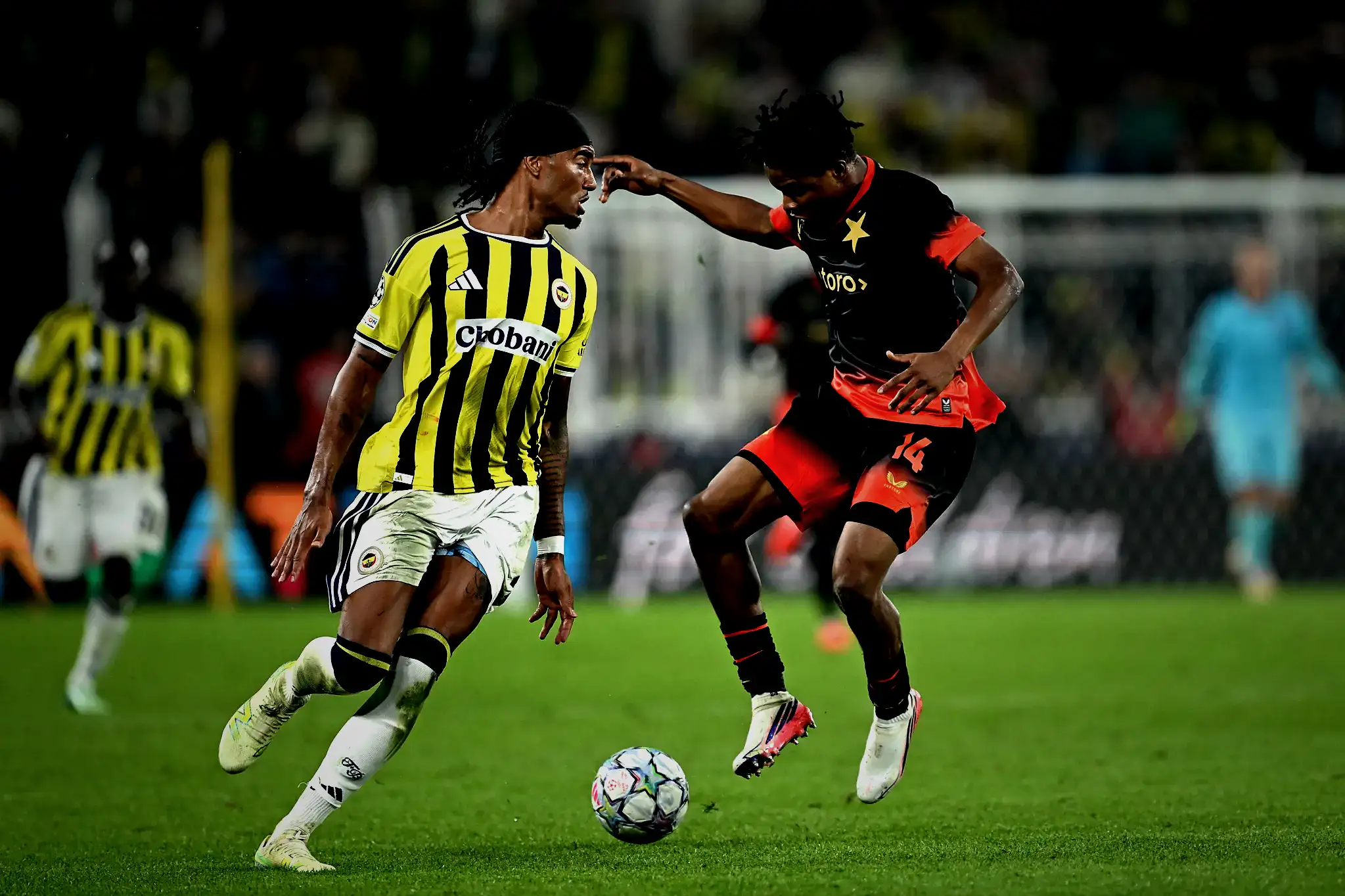 Spor müellifleri Fenerbahçe-Slavia Prag maçını yorumladı: S. Praglı oyuncular bile inanamadı! 15 spor muellifleri fenerbahce slavia prag macini yorumladi s pragli oyuncular bile inanamadi 13 2J7WEQ9z