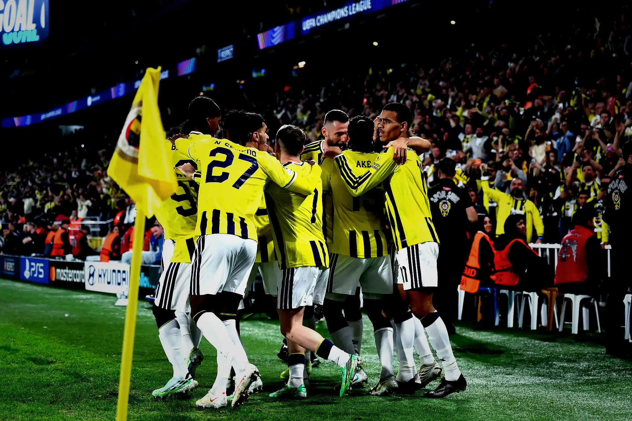 Spor müellifleri Fenerbahçe-Slavia Prag maçını yorumladı: S. Praglı oyuncular bile inanamadı! 6 spor muellifleri fenerbahce slavia prag macini yorumladi s pragli oyuncular bile inanamadi 4 72a9vYBr
