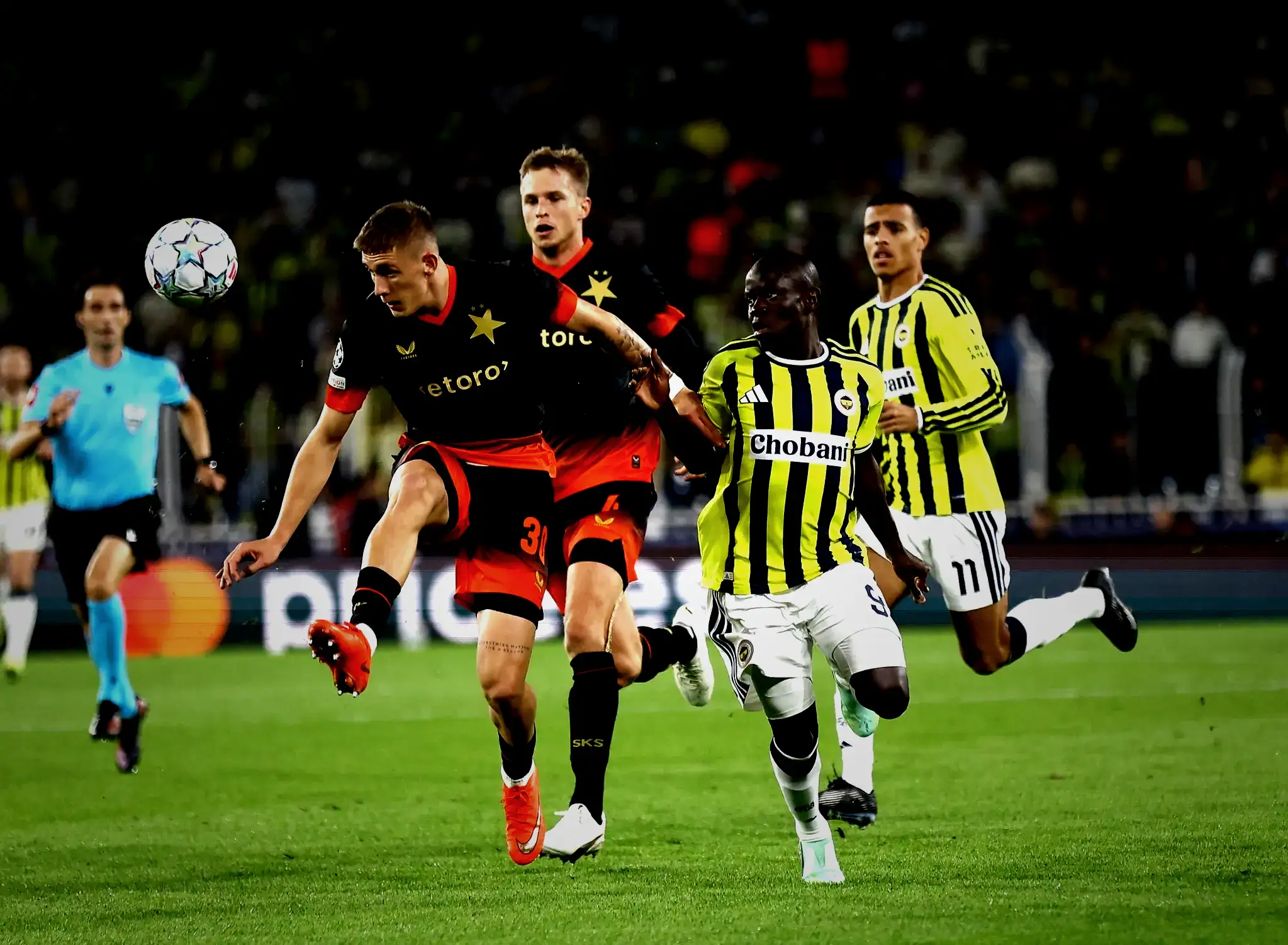Spor müellifleri Fenerbahçe-Slavia Prag maçını yorumladı: S. Praglı oyuncular bile inanamadı! 7 spor muellifleri fenerbahce slavia prag macini yorumladi s pragli oyuncular bile inanamadi 5 udWhABcQ