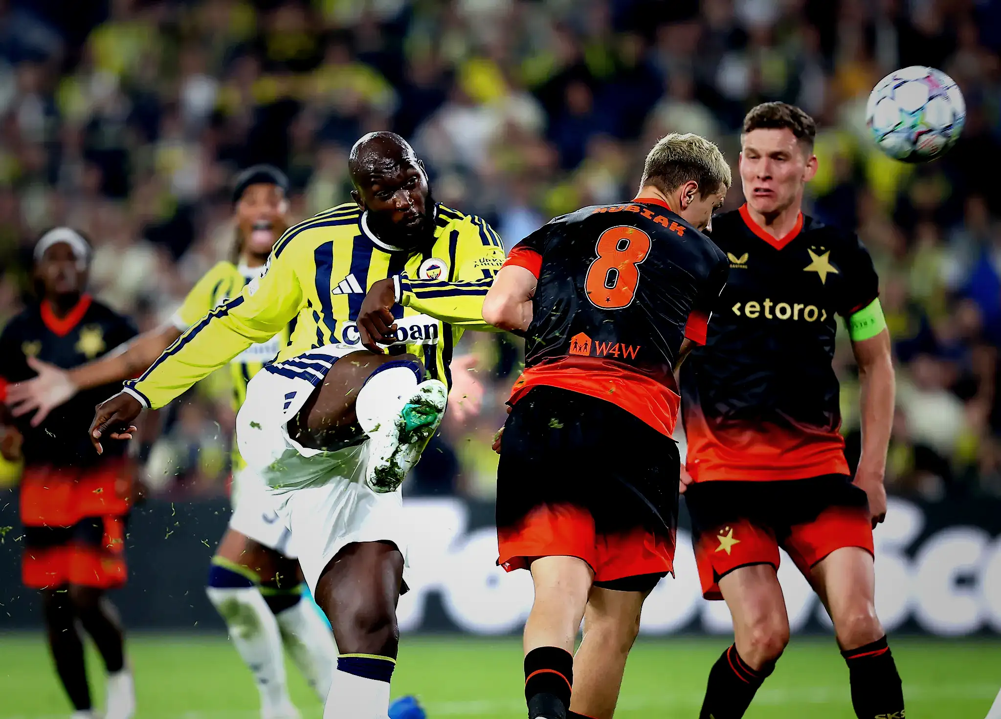 Spor müellifleri Fenerbahçe-Slavia Prag maçını yorumladı: S. Praglı oyuncular bile inanamadı! 11 spor muellifleri fenerbahce slavia prag macini yorumladi s pragli oyuncular bile inanamadi 9 6UURJSMW