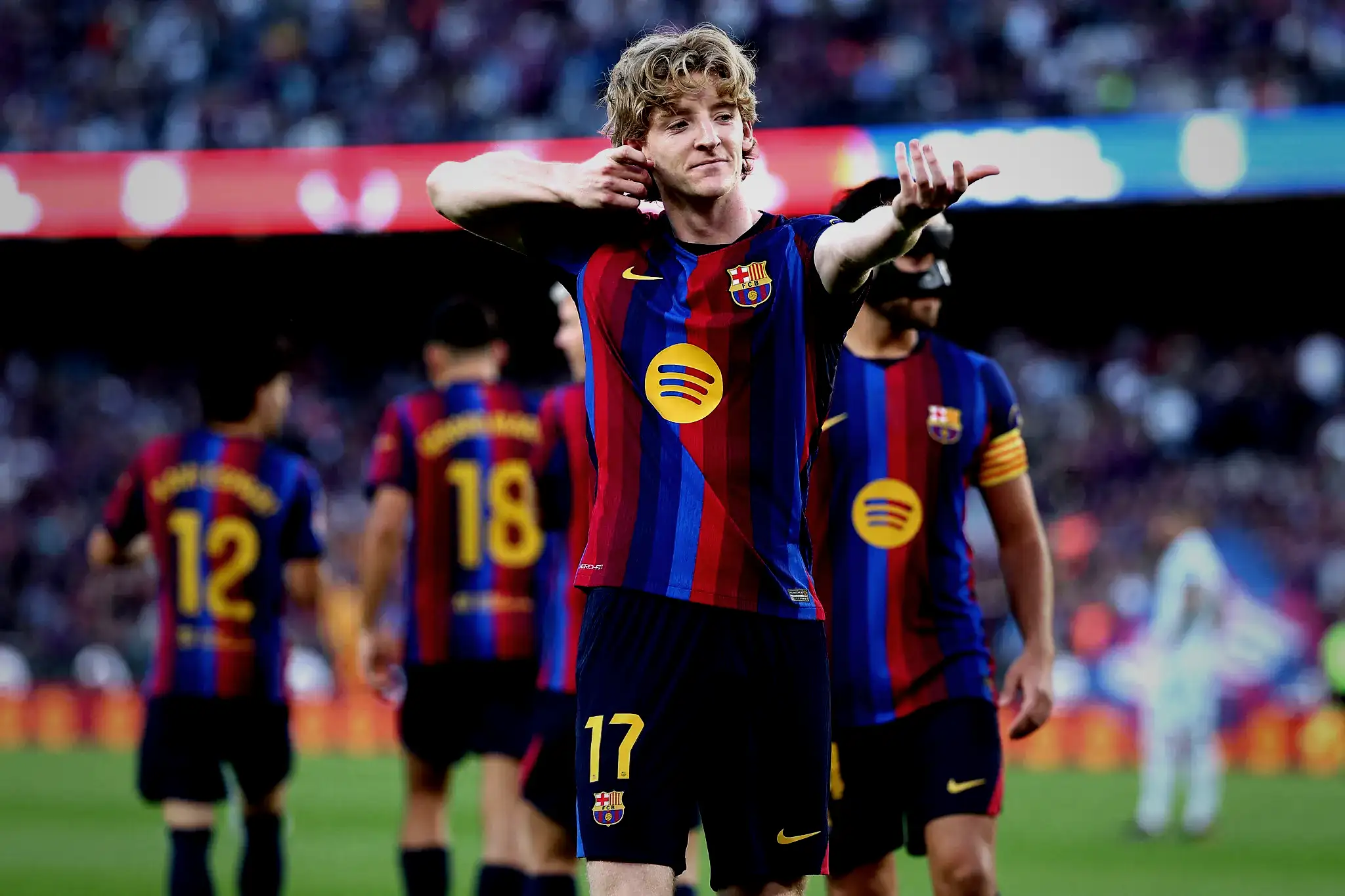 Spor müellifleri Galatasaray'ın dev maçını yorumladı: Barcelona'yı yenmek çok güç lakin imkansız değil! 5 spor muellifleri galatasarayin dev macini yorumladi barcelonayi yenmek cok guc lakin imkansiz degil 3 84F1KIAY
