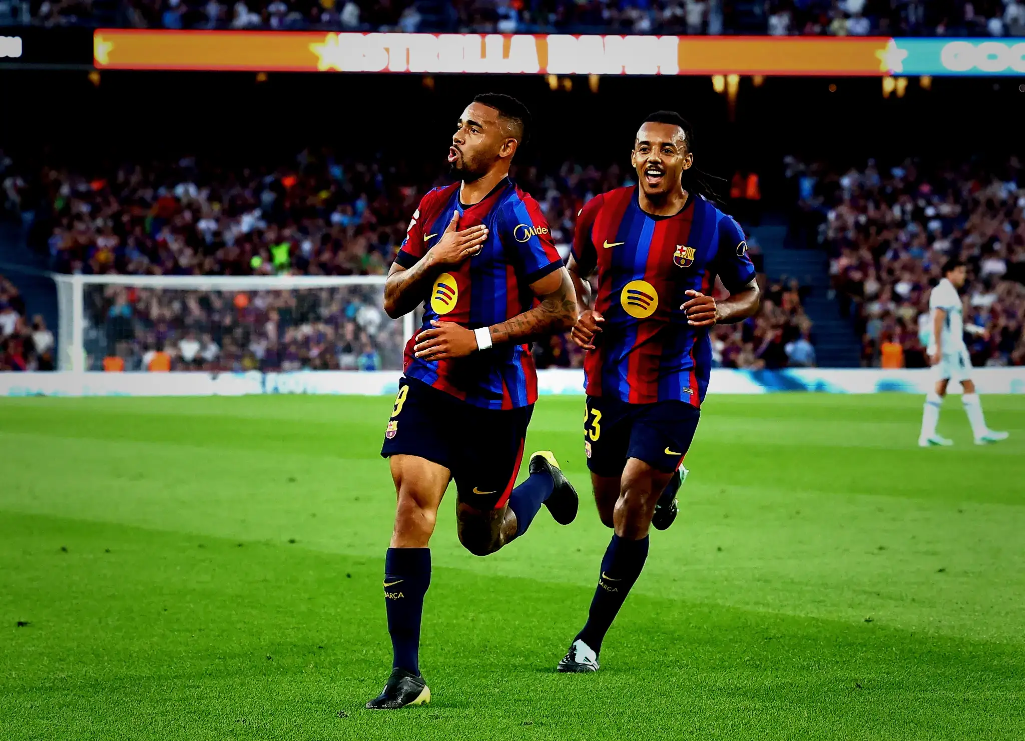 Spor müellifleri Galatasaray'ın dev maçını yorumladı: Barcelona'yı yenmek çok güç lakin imkansız değil! 7 spor muellifleri galatasarayin dev macini yorumladi barcelonayi yenmek cok guc lakin imkansiz degil 5 NAsX6yIq