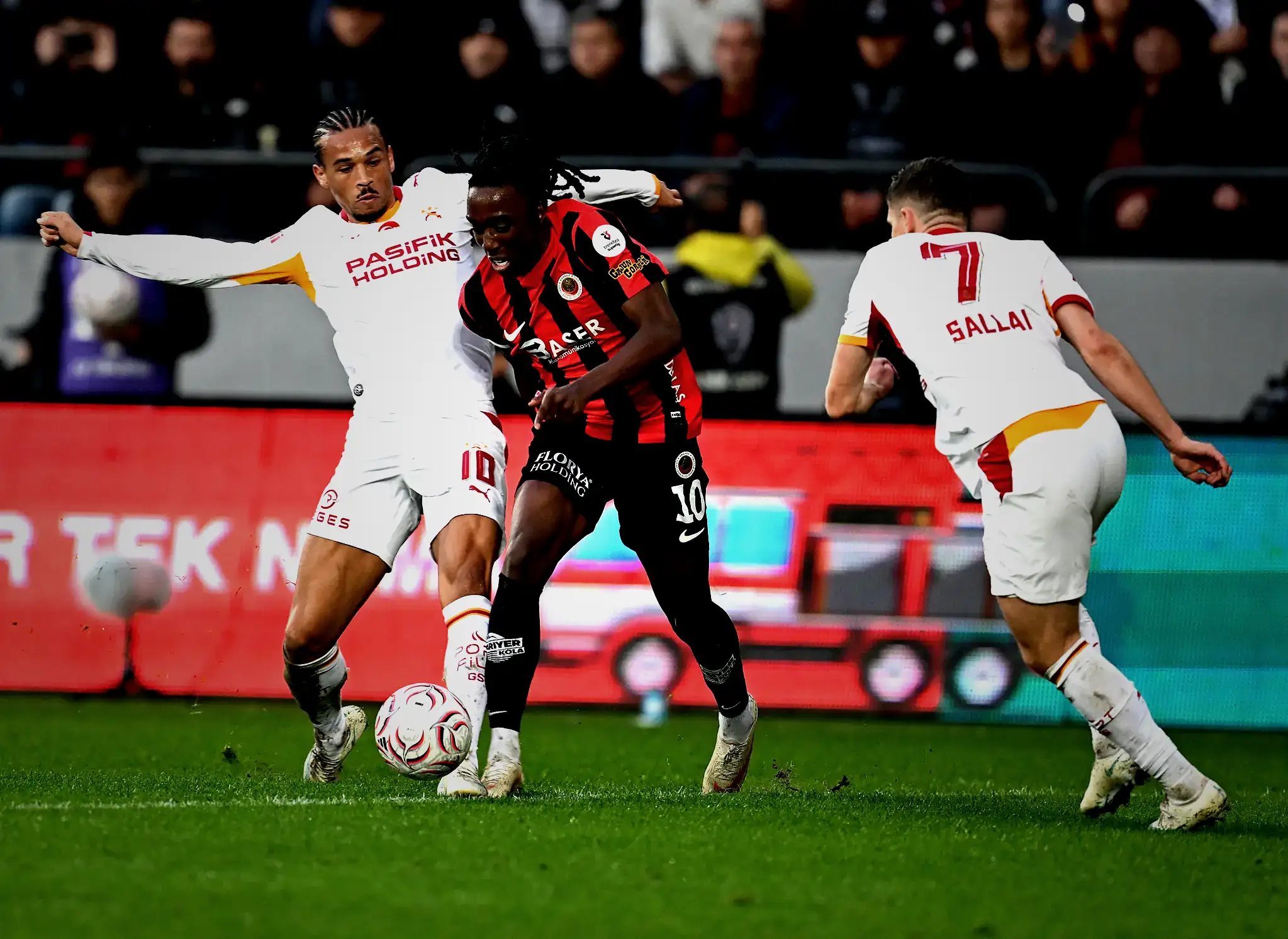 Spor müellifleri Gençlerbirliği-Galatasaray maçını yorumladı: Kör topal yoluna devam ediyor! 7 spor muellifleri genclerbirligi galatasaray macini yorumladi kor topal yoluna devam ediyor 5 1EeZE63y