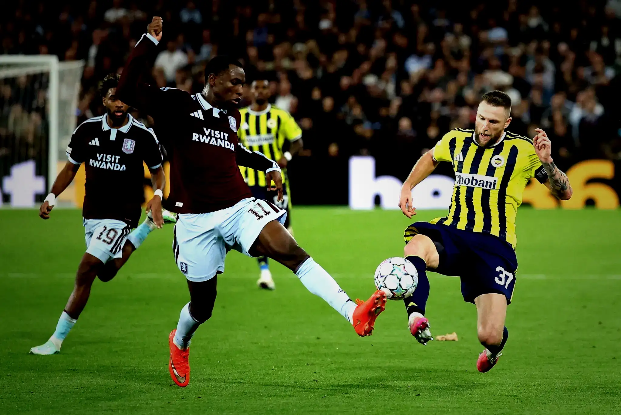 spor muharrirlerinden aston villa fenerbahce maci degerlendirmesi hoca maci bizim uzere izledi 10 mUEwO3fO