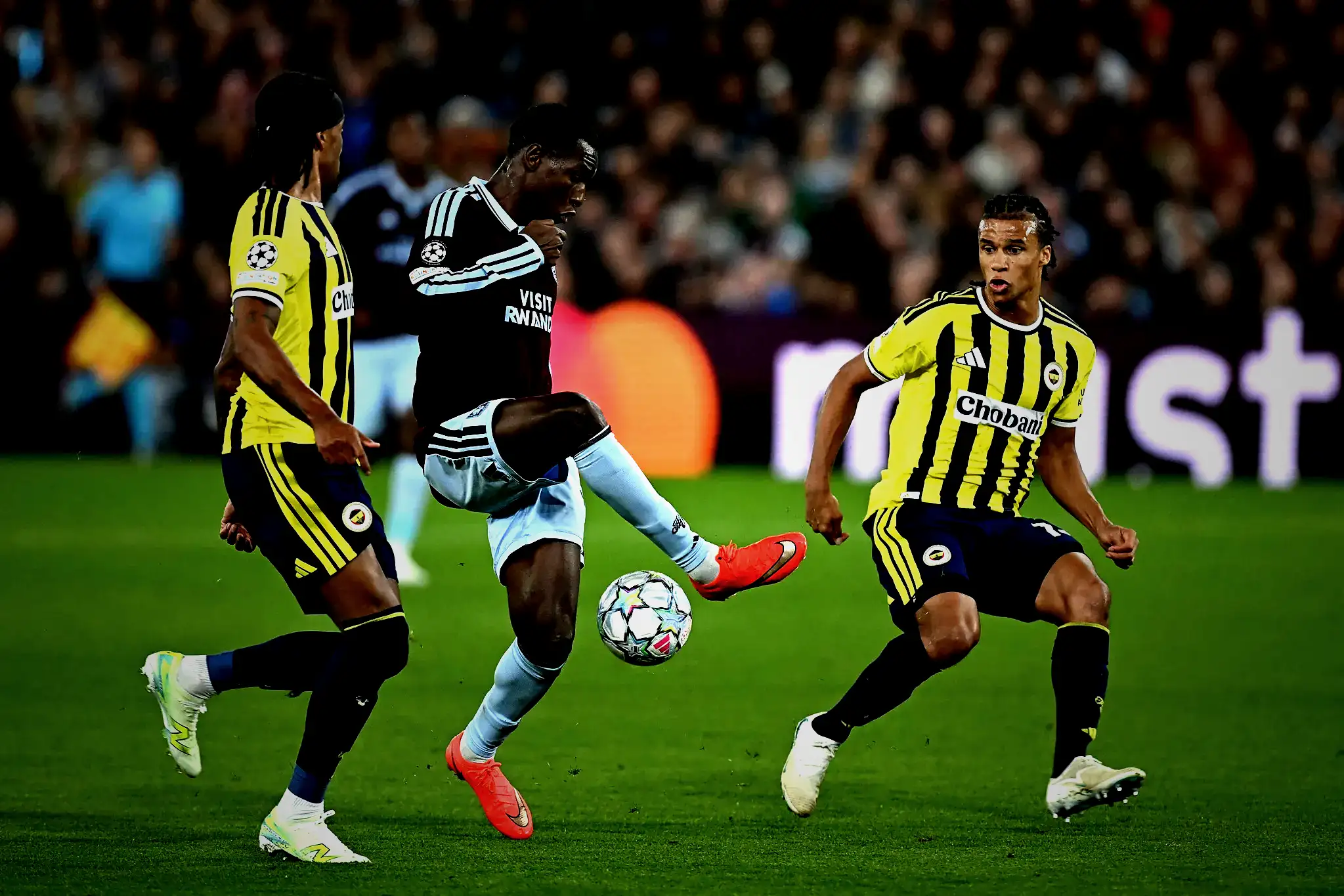 spor muharrirlerinden aston villa fenerbahce maci degerlendirmesi hoca maci bizim uzere izledi 14 9JDrnrVI