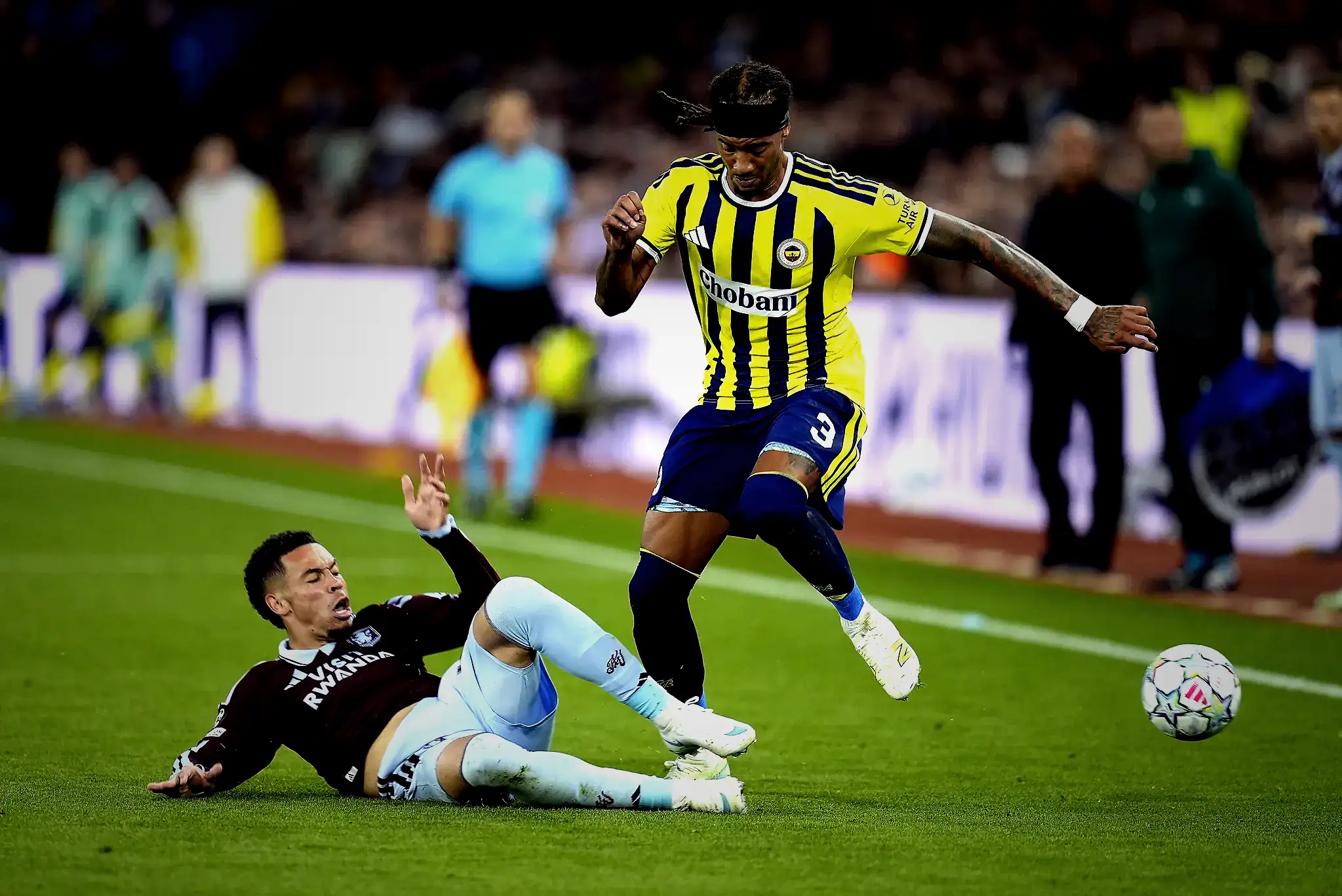 spor muharrirlerinden aston villa fenerbahce maci degerlendirmesi hoca maci bizim uzere izledi 8 8r2Nv4Z3