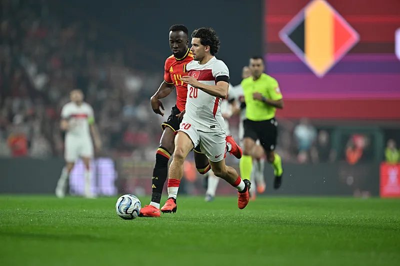Spor muharrirlerinden Belçika-Türkiye maçı yorumu! "Montella'nın elinde eriyip gidiyor" 14 spor muharrirlerinden belcika turkiye maci yorumu montellanin elinde eriyip gidiyor 12 2u7URUw5